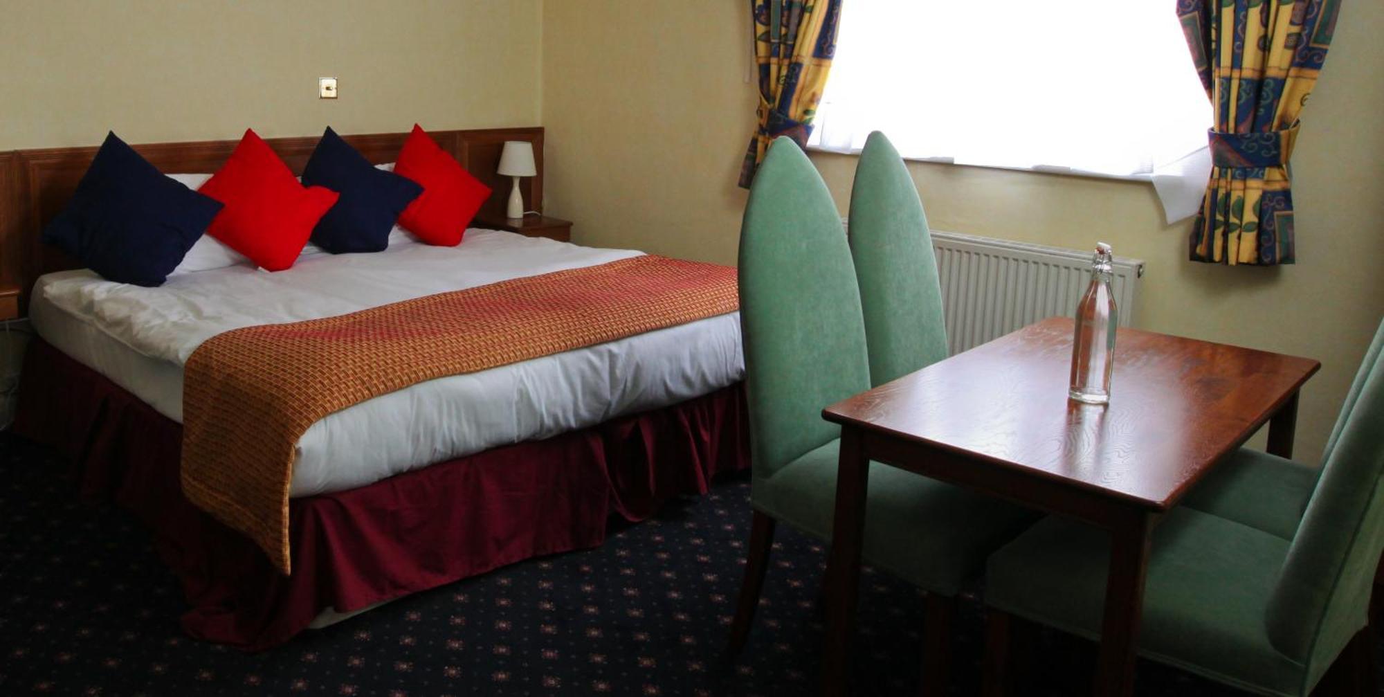 The Rose & Crown Hotel Tonbridge Quarto foto